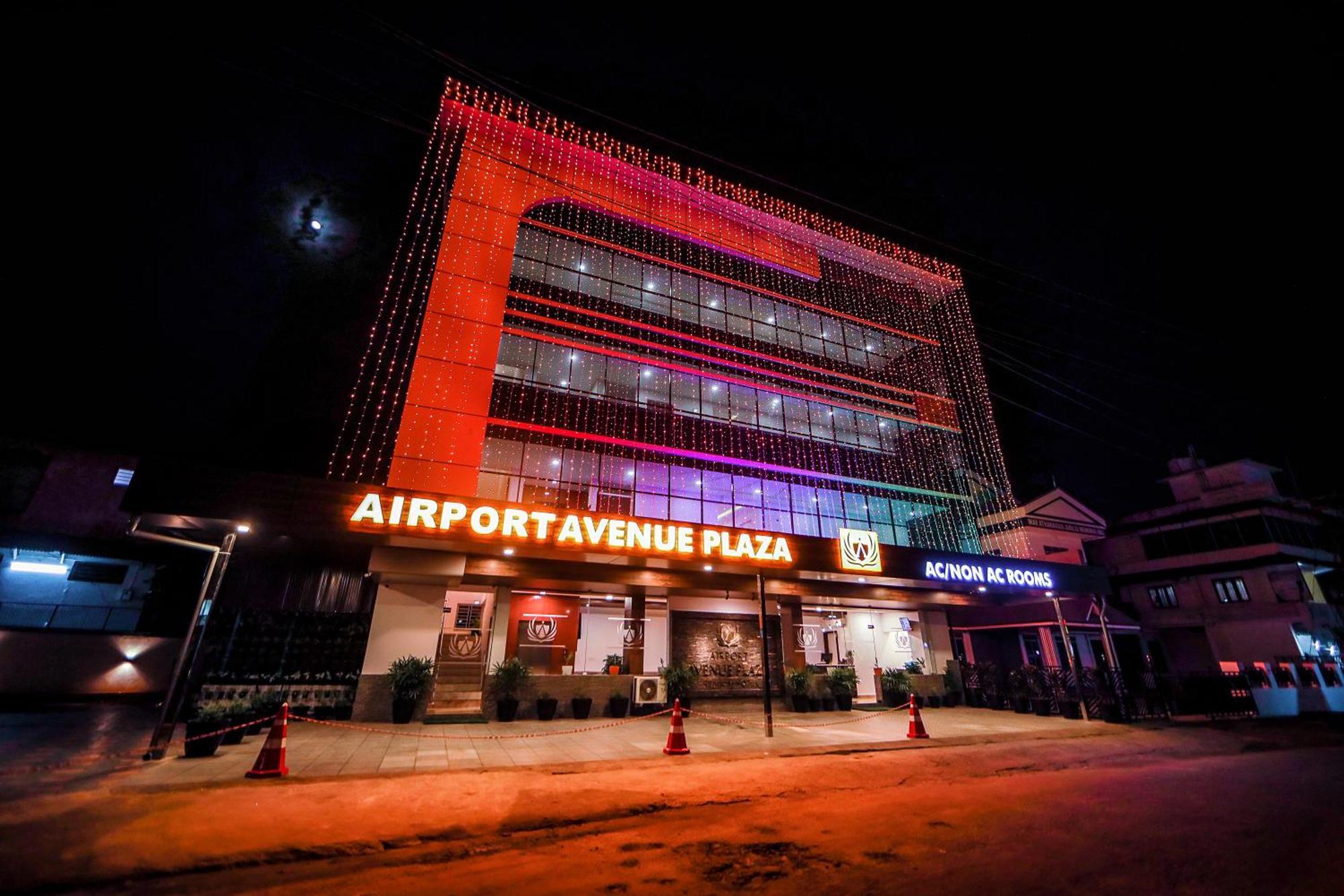 Airport Avenue Plaza Hotel Nedumbassery Eksteriør billede