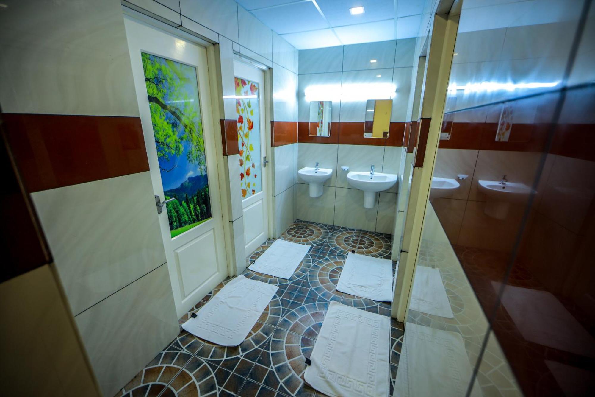 Airport Avenue Plaza Hotel Nedumbassery Eksteriør billede