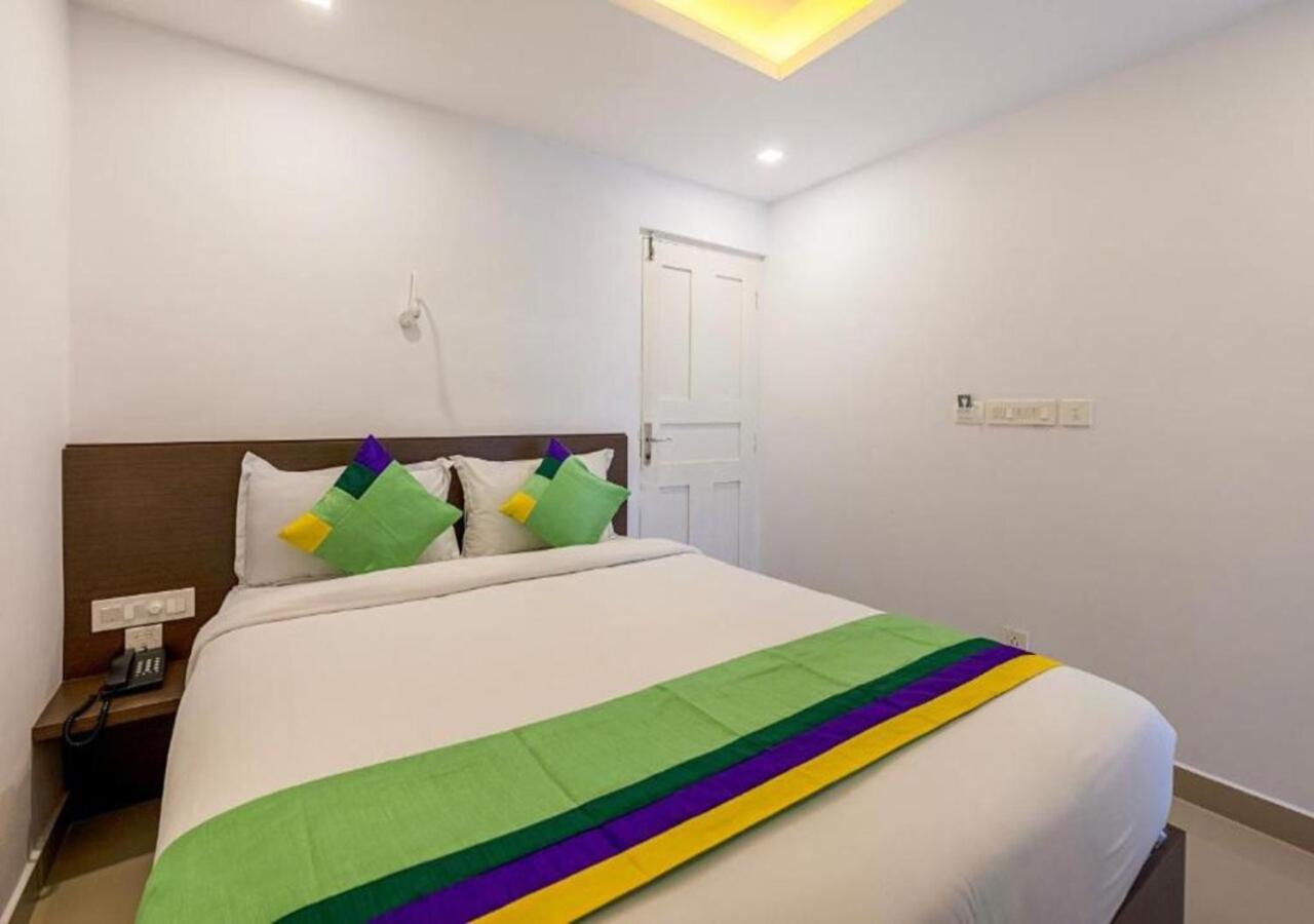 Airport Avenue Plaza Hotel Nedumbassery Eksteriør billede